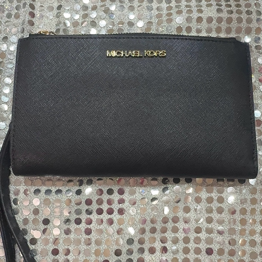 Michael Kors Jet Set Large Leather Smartphone Wallet